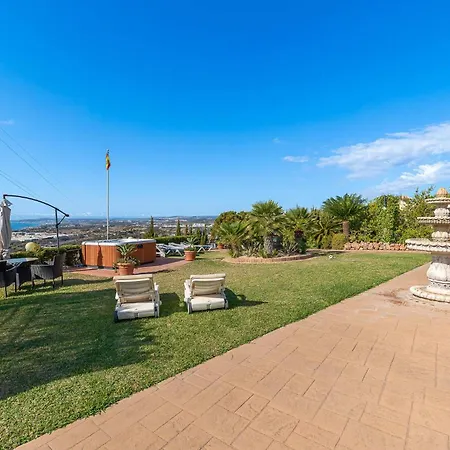 Coastal Getaway In Sunny Roca *