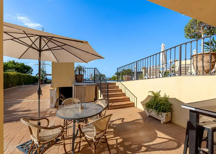 Coastal Getaway In Sunny Roca *