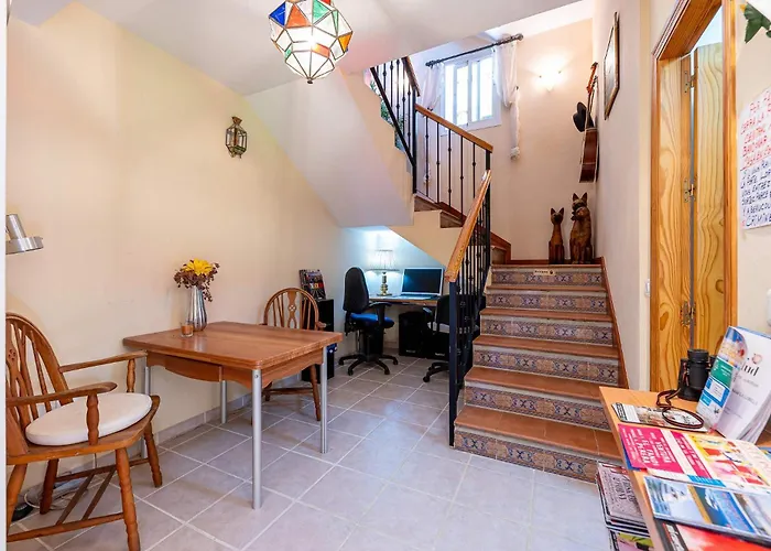 Coastal Getaway In Sunny Roca *